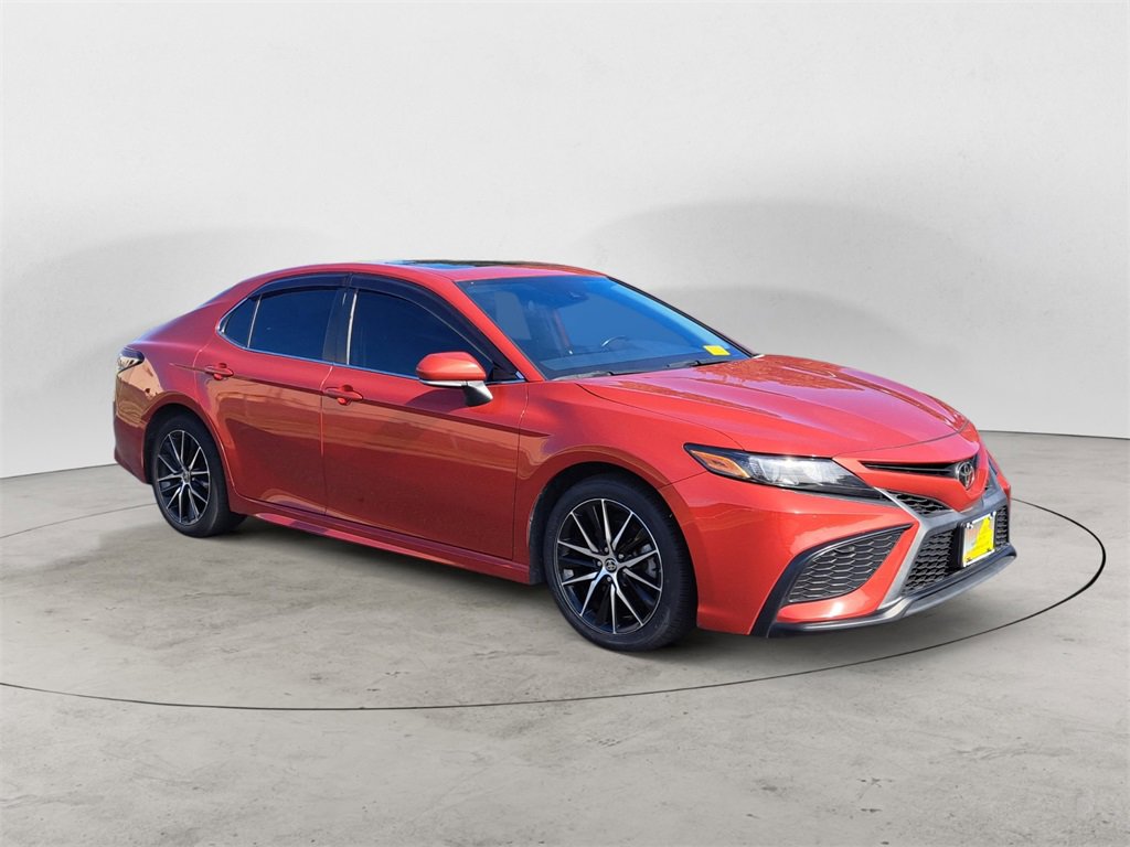 Used 2021 Toyota Camry SE video 1