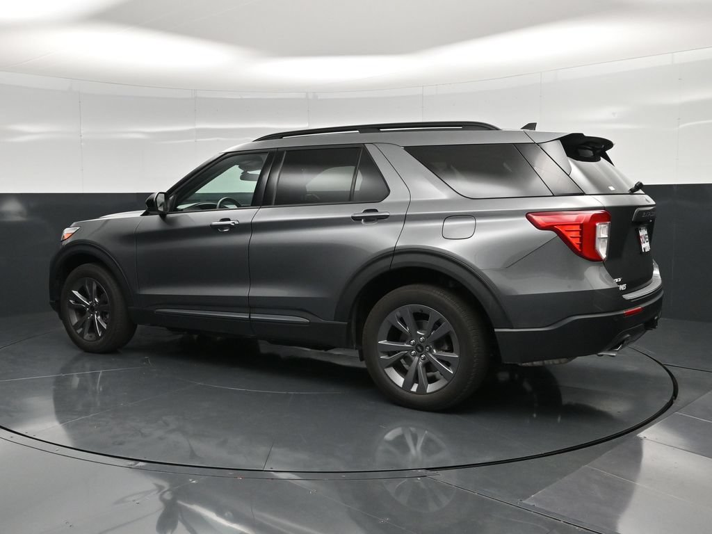 Used 2023 Ford Explorer XLT w/ Equipment Group 202A AWD/4WD image 9