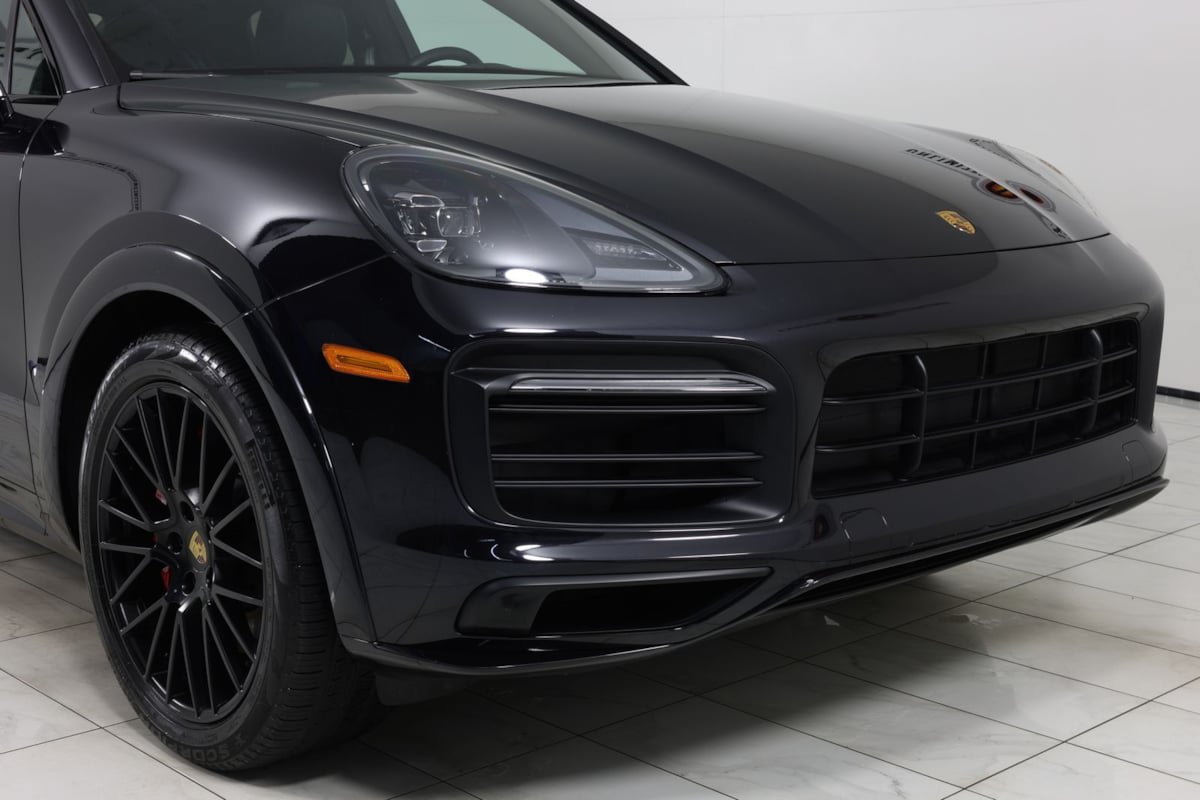 Used 2022 Porsche Cayenne GTS w/ Premium Package Plus AWD/4WD image 38