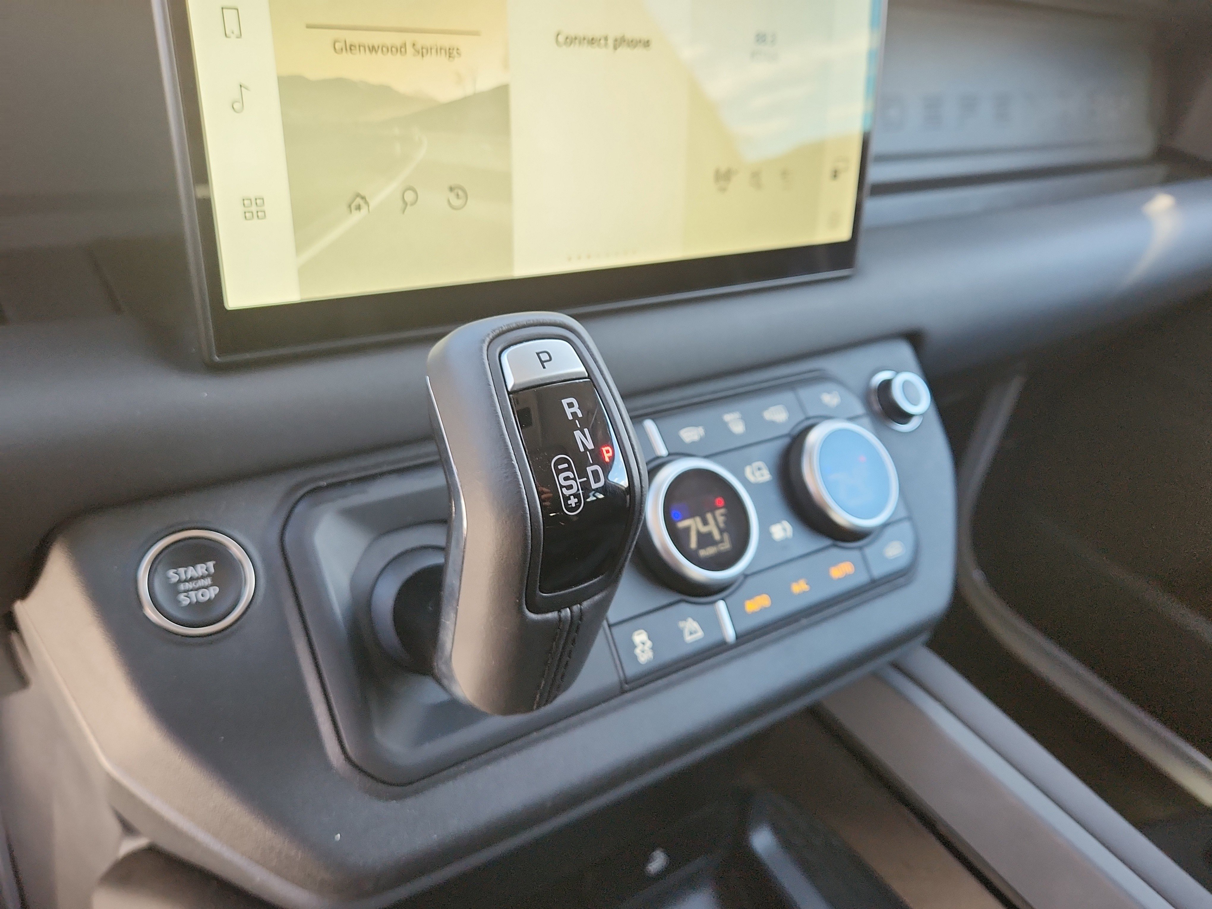 Used 2025 Land Rover Defender 90 S image 29