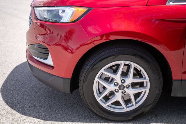 Used 2023 Ford Edge SEL AWD/4WD image 9