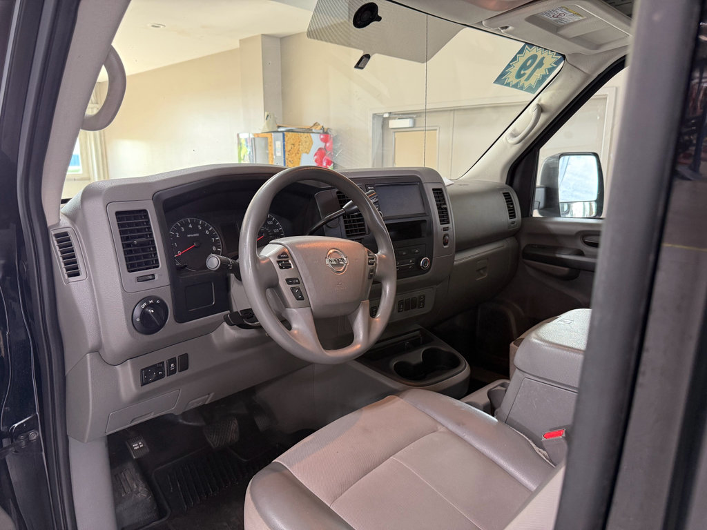 Used 2019 Nissan NV 2500 SV RWD image 9