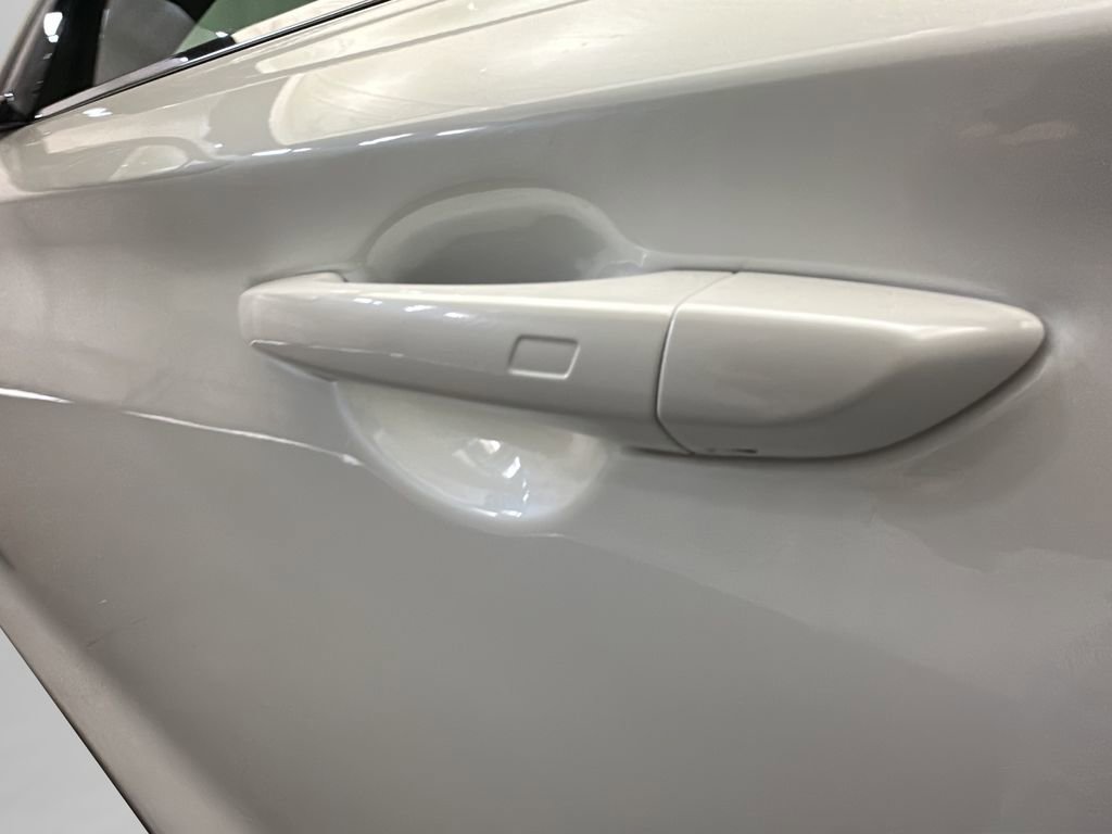 Certified 2025 Genesis G70 2.5T AWD/4WD image 5