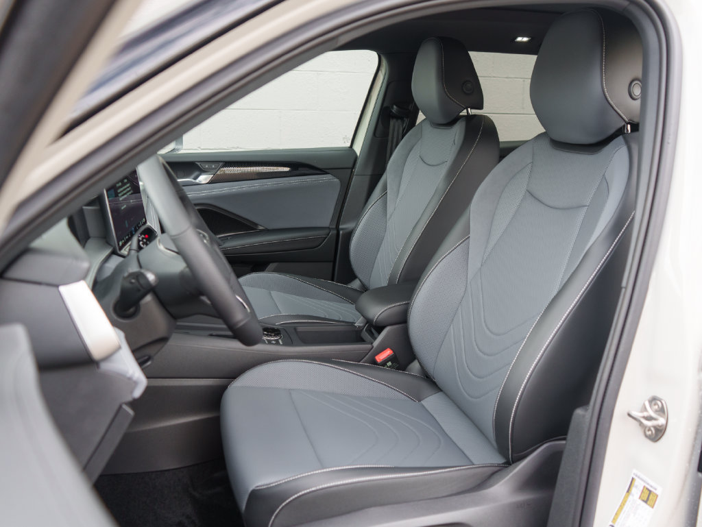New 2026 Volkswagen Tiguan SE R-Line AWD/4WD image 10