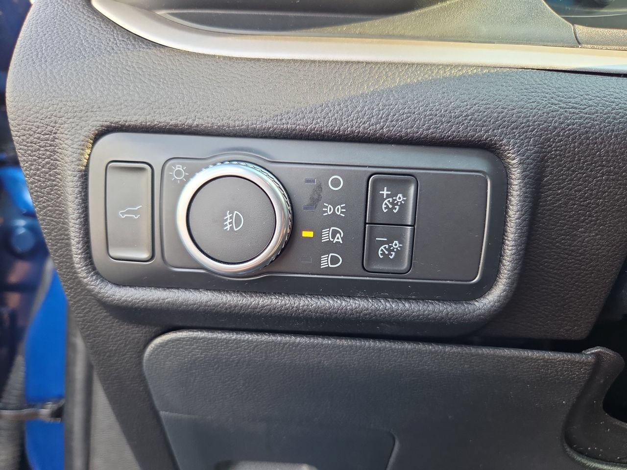Used 2022 Ford Explorer XLT AWD/4WD image 31