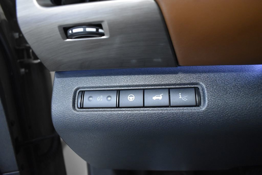 Certified 2023 Nissan Pathfinder Platinum AWD/4WD image 19