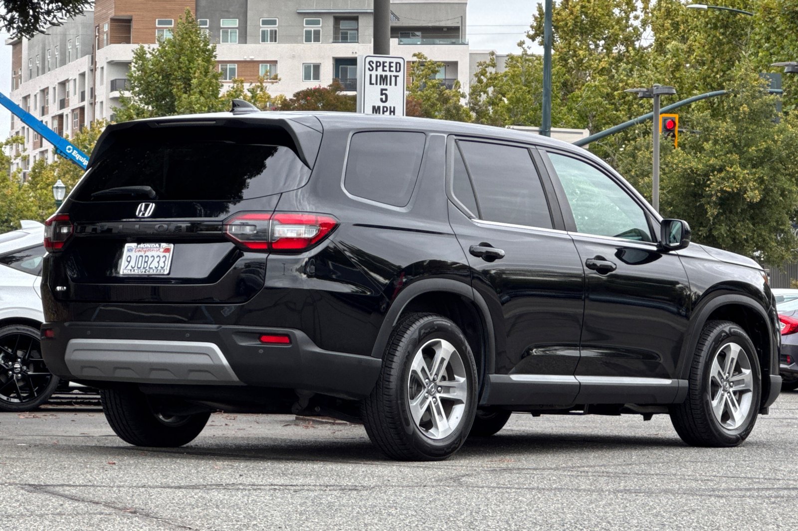 Used 2024 Honda Pilot EX-L image 4