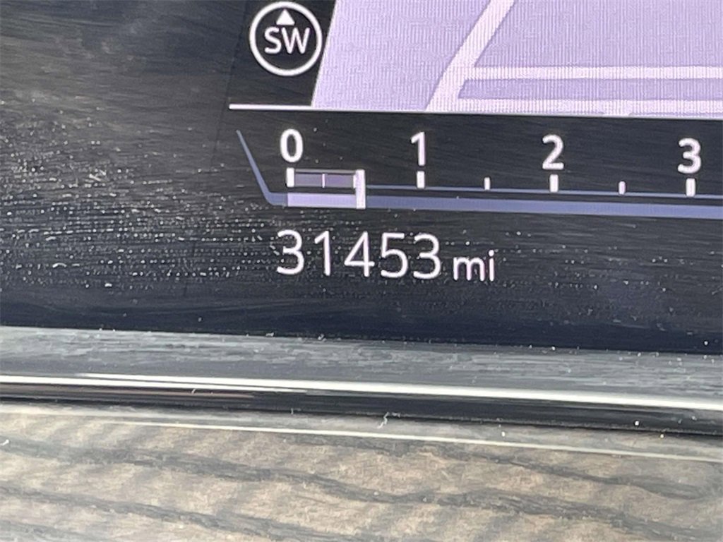 Used 2024 Cadillac Escalade Premium Luxury image 26