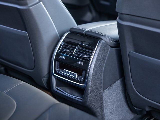 Used 2024 BMW X5 sDrive40i w/ M Sport Package image 41