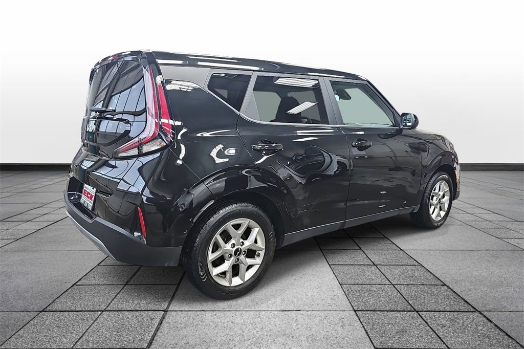 Used 2024 Kia Soul LX w/ Option Group 015 image 5