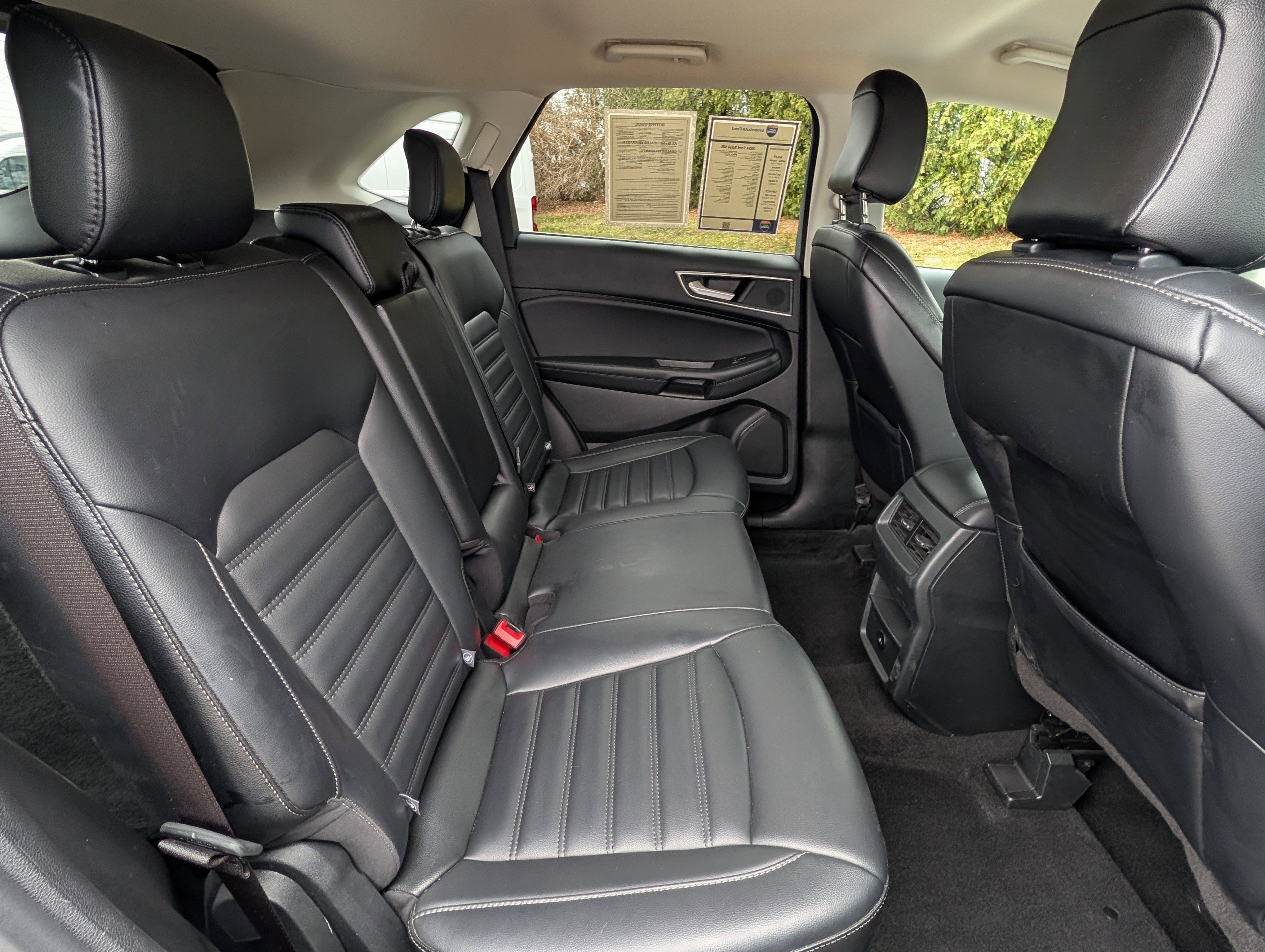 Used 2024 Ford Edge SEL image 29