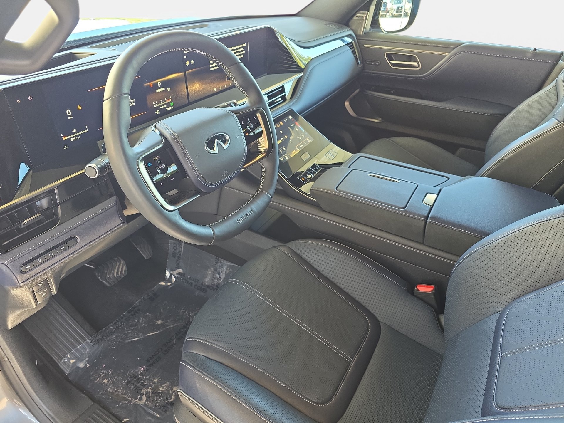 Certified 2026 INFINITI QX80 4WD image 16