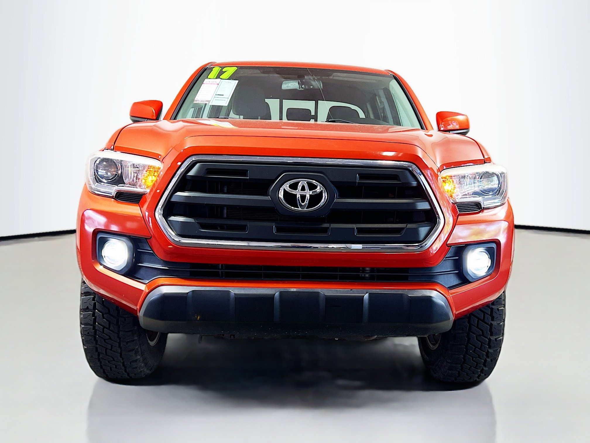 Used 2017 Toyota Tacoma SR5 image 11