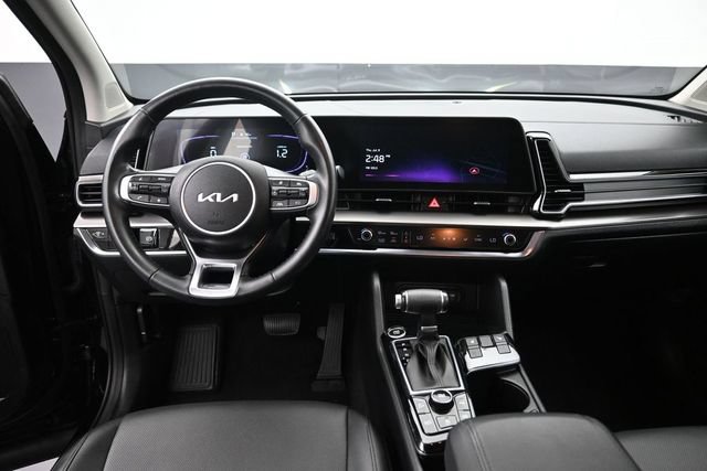 Used 2025 Kia Sportage EX FWD image 11