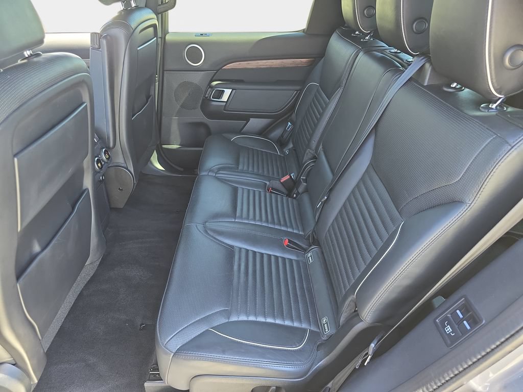 Used 2020 Land Rover Discovery HSE AWD/4WD image 19