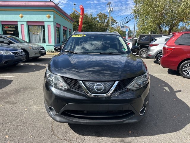 Used 2018 Nissan Rogue Sport SL w/ SL Premium Package image 2