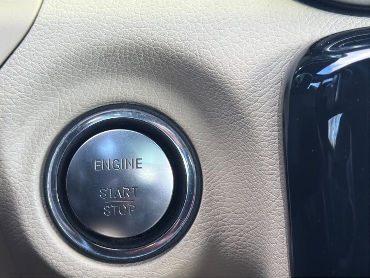 Used 2020 Mercedes-Benz SLC 300 w/ Premium Package image 25