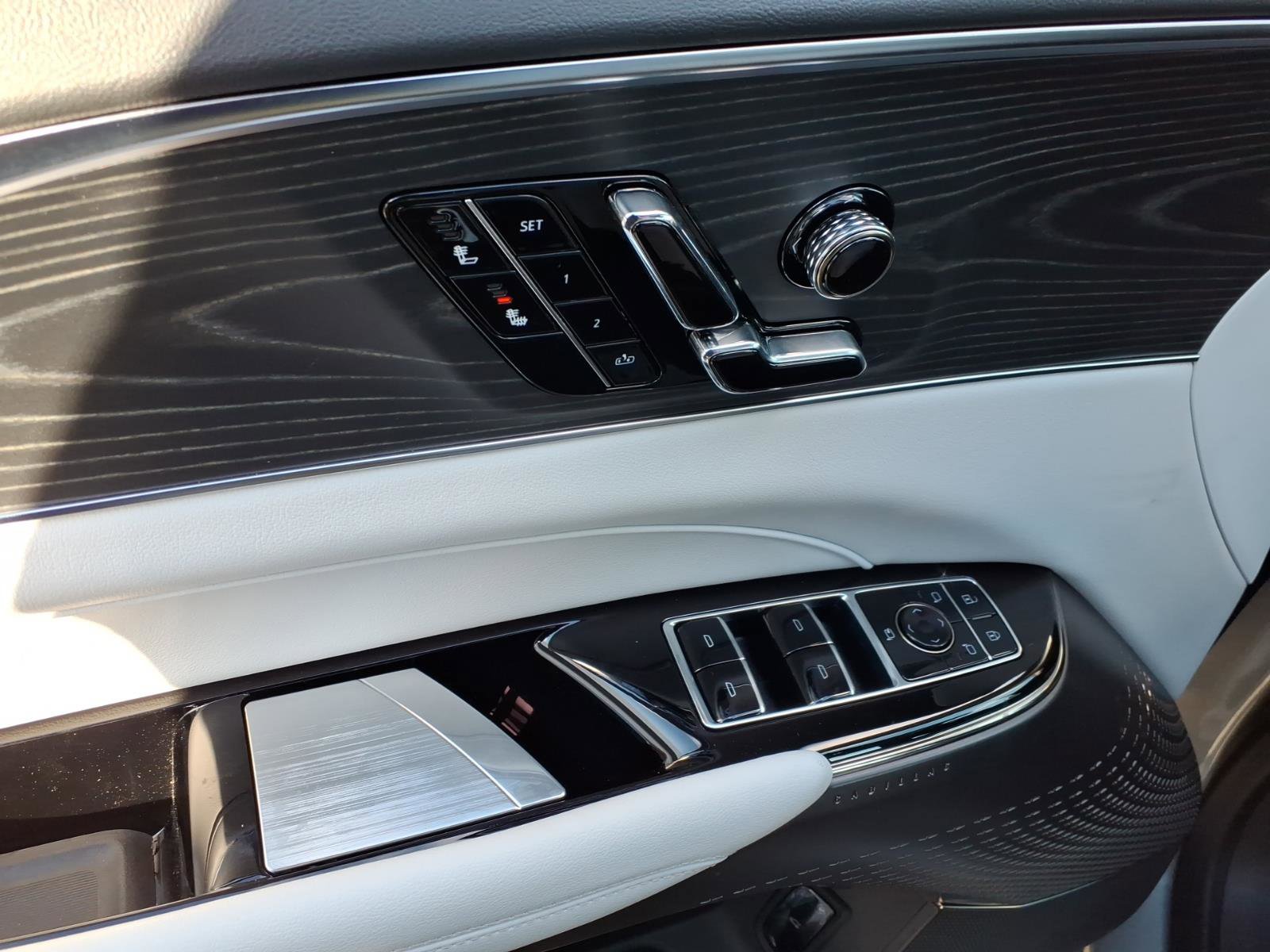 New 2025 Cadillac Lyriq Luxury w/ LPO, Floor Liner Package image 12