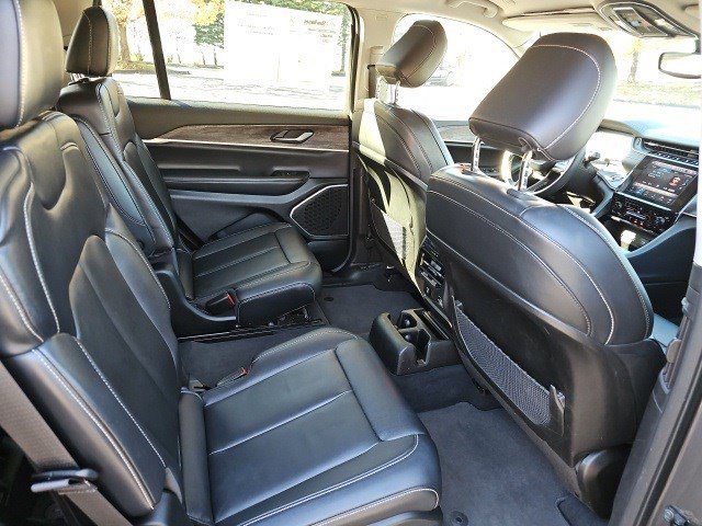 Used 2022 Jeep Grand Cherokee L Limited image 16