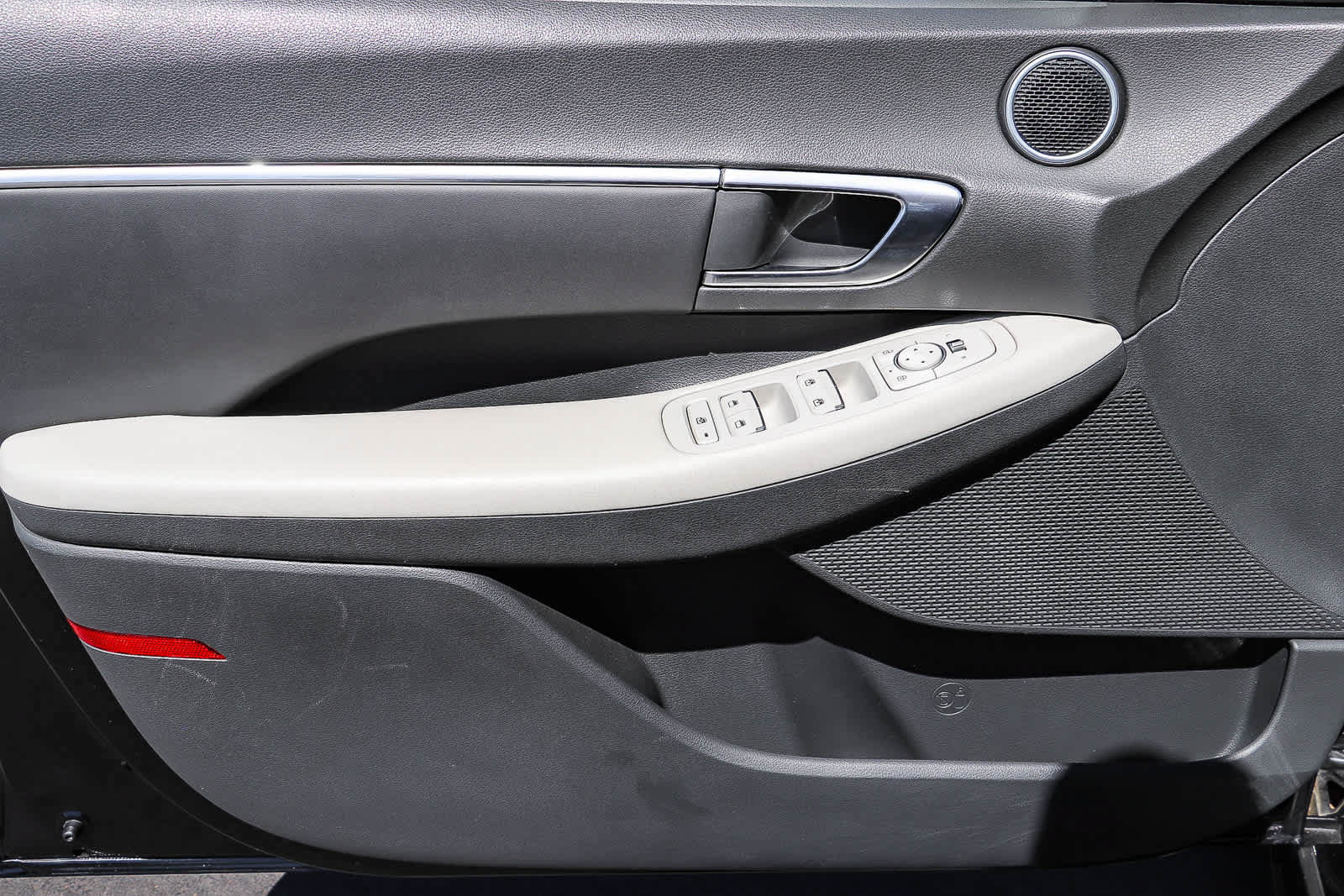 Used 2023 Hyundai Sonata SEL w/ Convenience Package FWD image 18