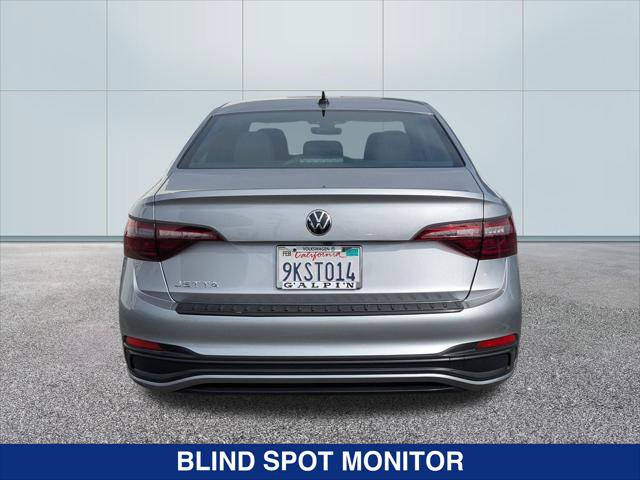 Used 2023 Volkswagen Jetta Sport FWD image 4