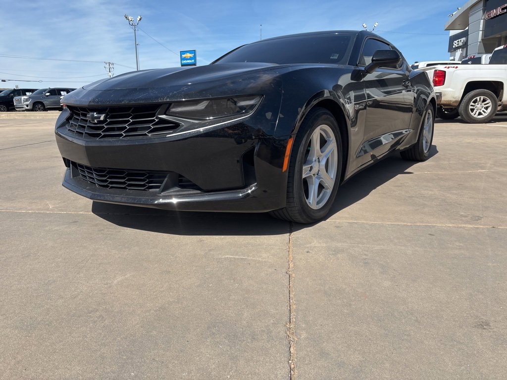 Used 2023 Chevrolet Camaro LT image 2