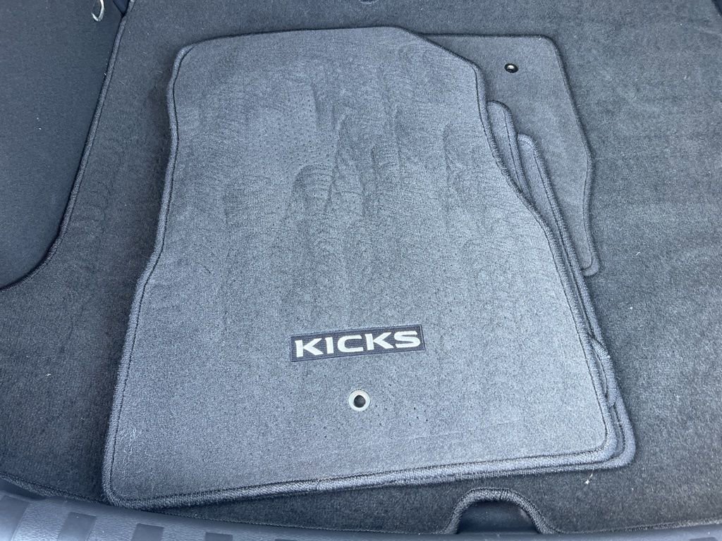 Certified 2023 Nissan Kicks SV FWD image 12