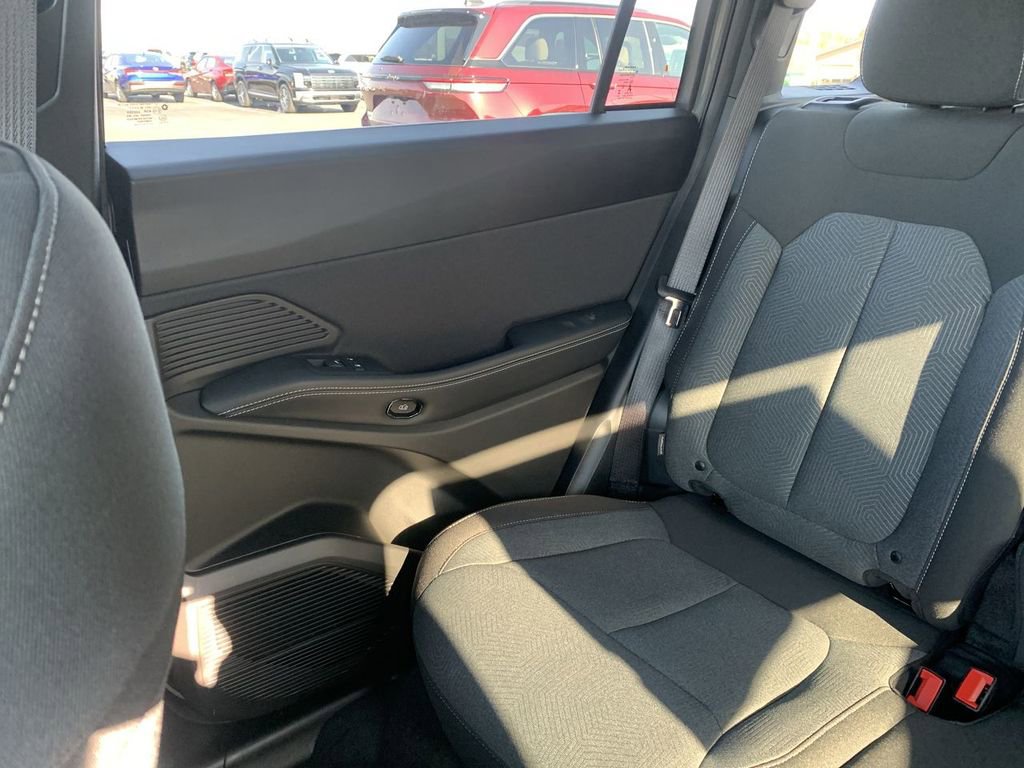 New 2026 Jeep Cherokee Laredo AWD/4WD image 12