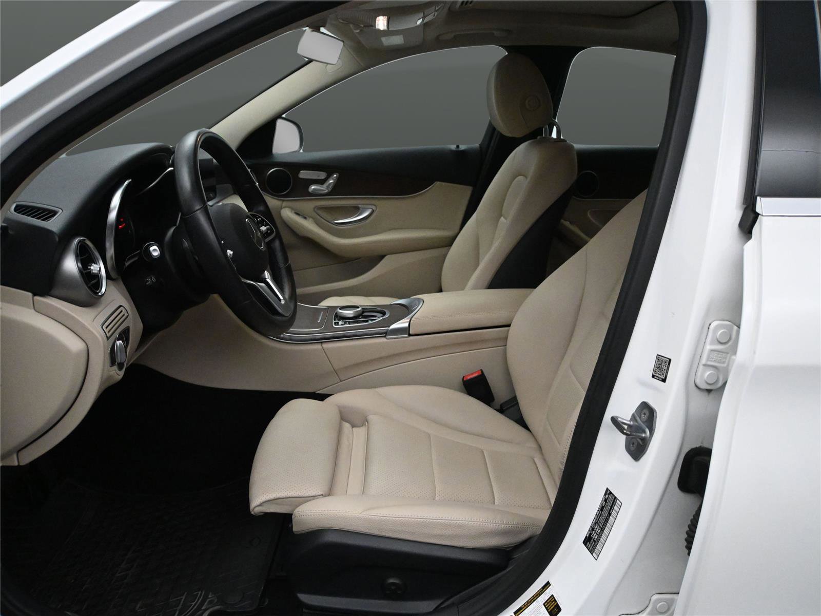 Used 2020 Mercedes-Benz C 300 4MATIC Sedan image 7