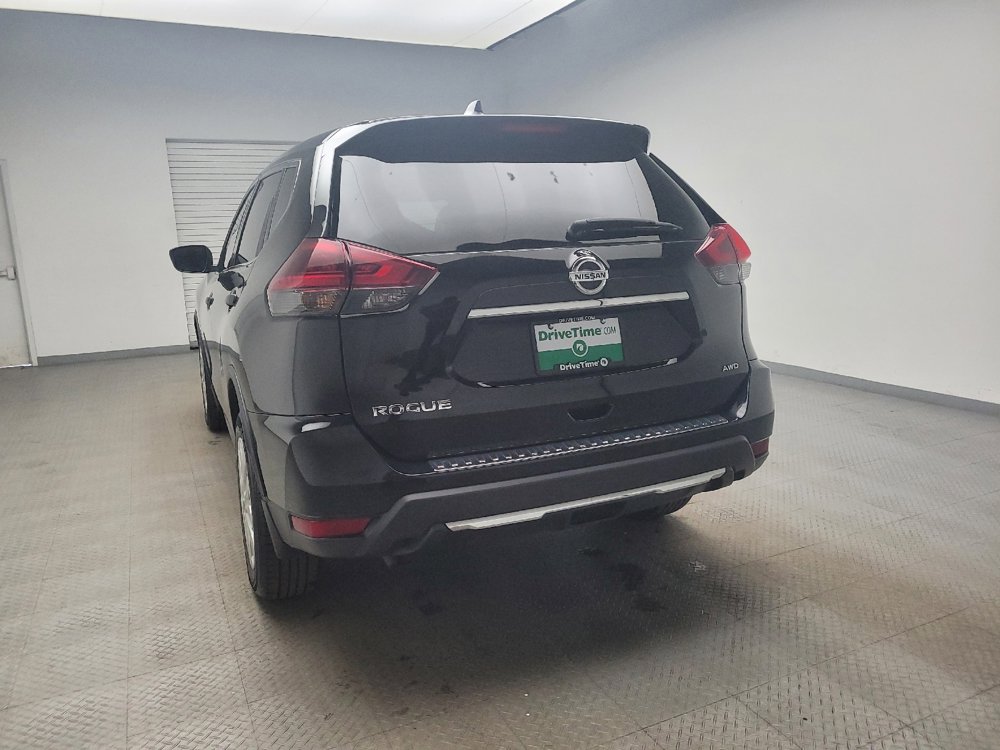 Used 2018 Nissan Rogue S AWD/4WD image 6