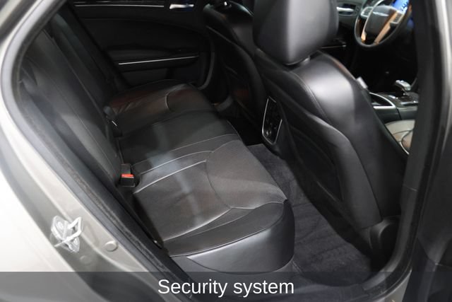 Used 2014 Chrysler 300 C AWD/4WD image 15