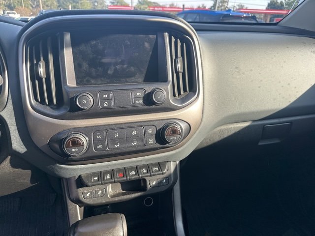 Used 2020 Chevrolet Colorado Z71 w/ Z71 Midnight Edition image 14