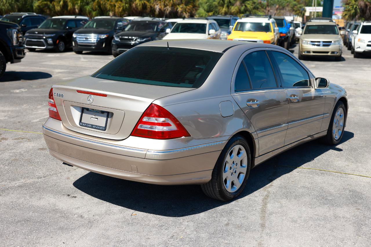 Used 2005 Mercedes-Benz C 320 C320 4DR SEDAN w/ Sunroof Pkg image 11
