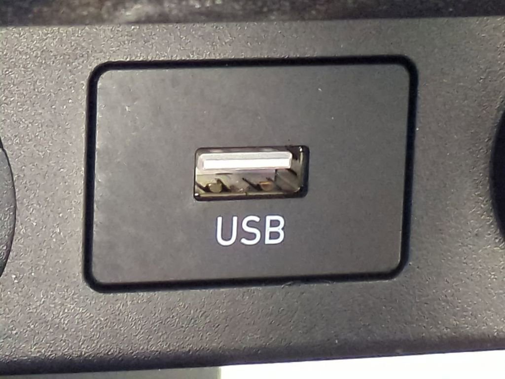 Used 2023 Hyundai Elantra SEL image 19