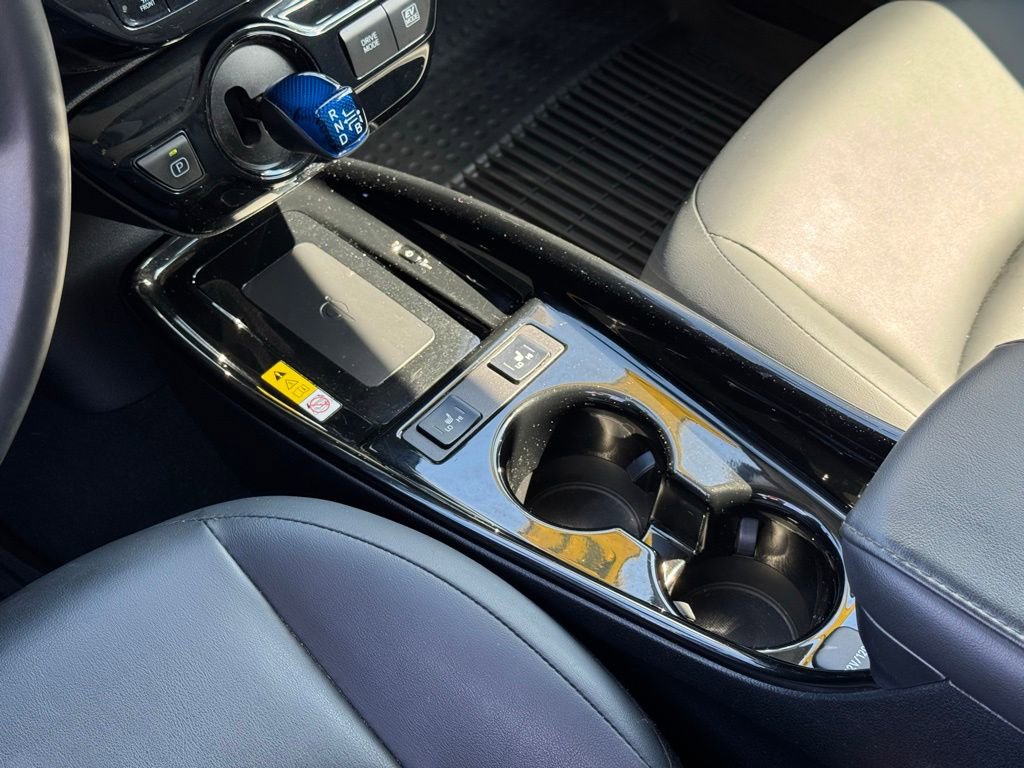 Certified 2022 Toyota Prius XLE image 21