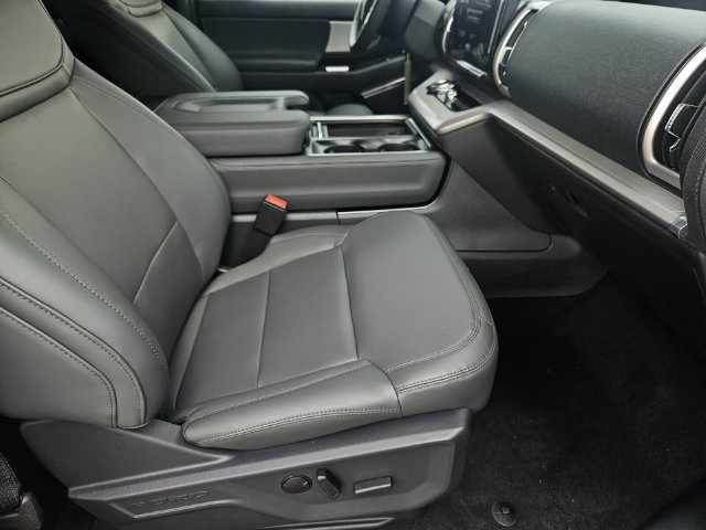 New 2026 Ford Expedition Active RWD image 15