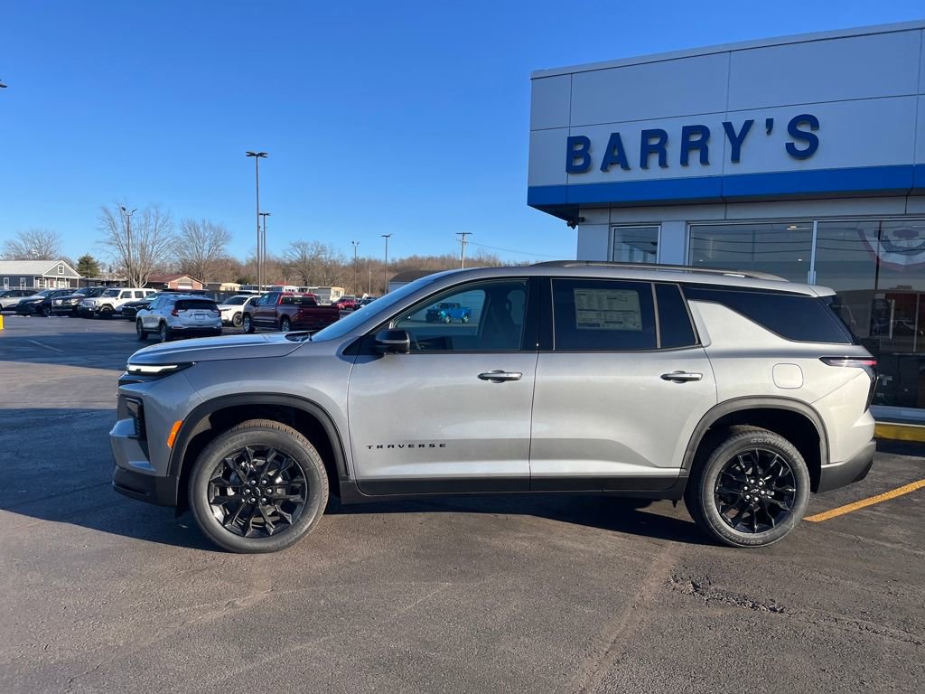 New 2026 Chevrolet Traverse LT image 2