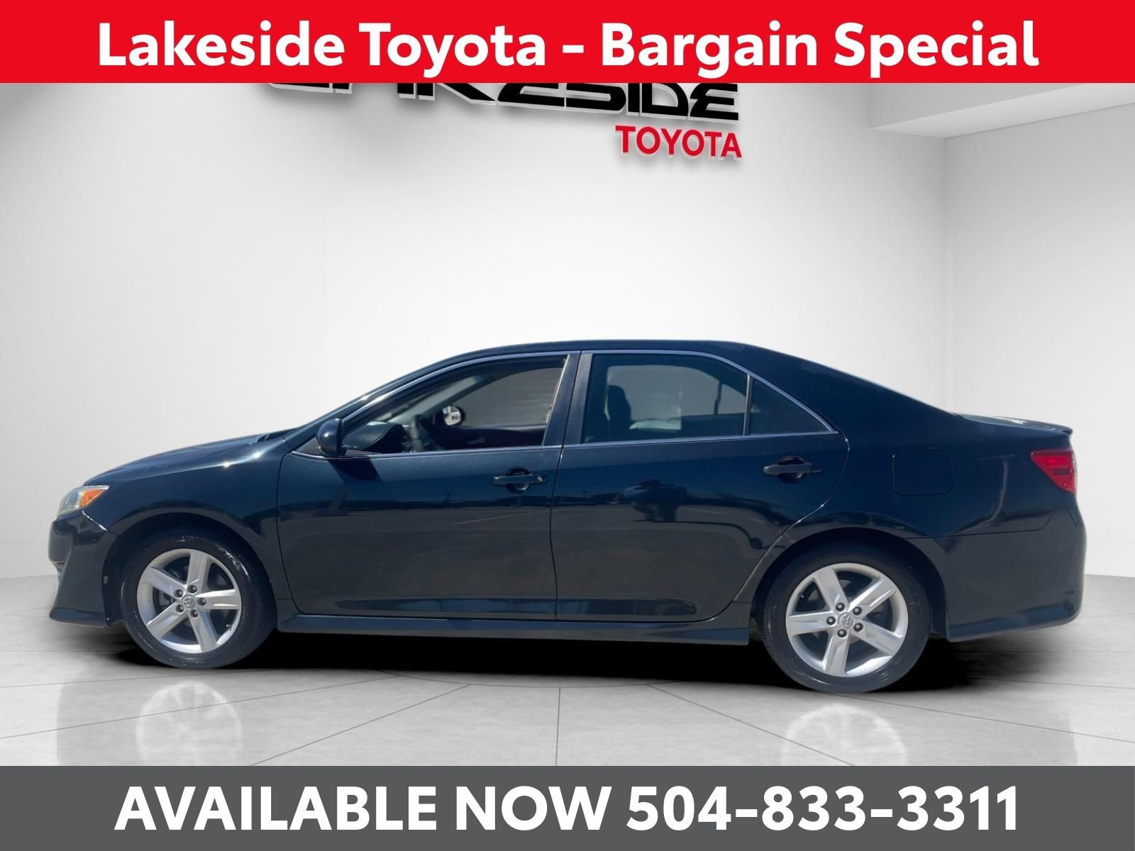 Used 2012 Toyota Camry SE image 3