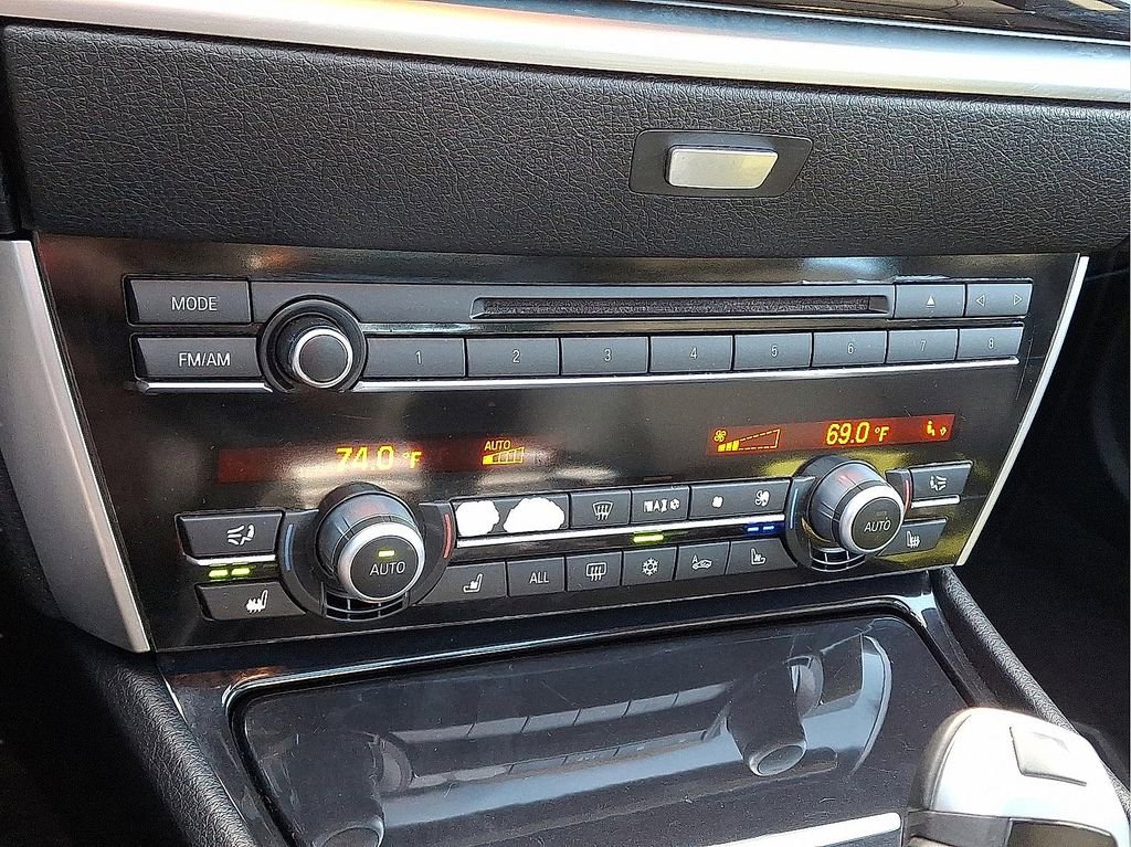 Used 2012 BMW 550i Gran Turismo xDrive image 14