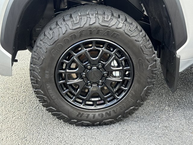 Used 2025 Toyota Tundra SR5 AWD/4WD image 14