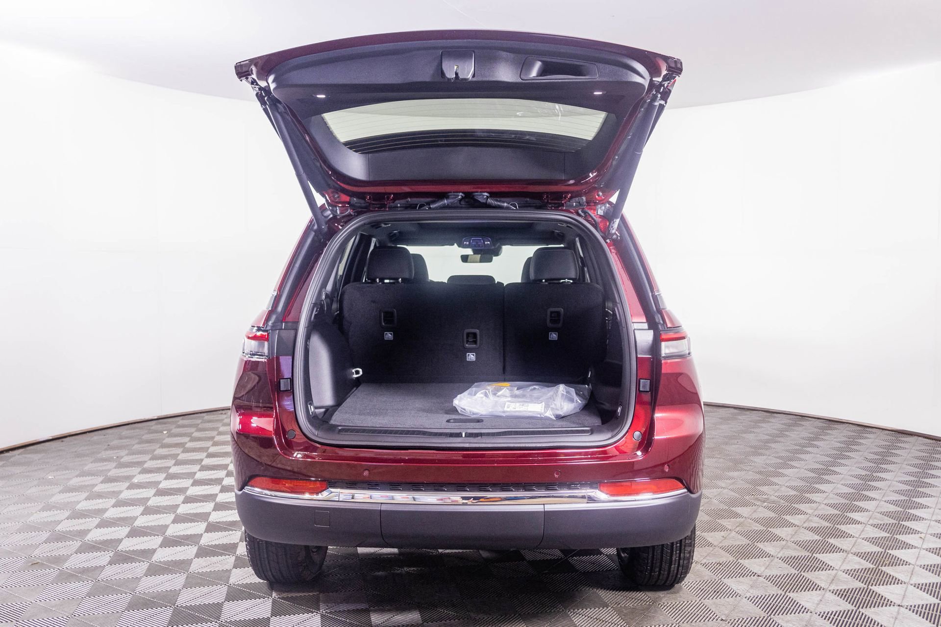 New 2025 Jeep Grand Cherokee Limited image 34