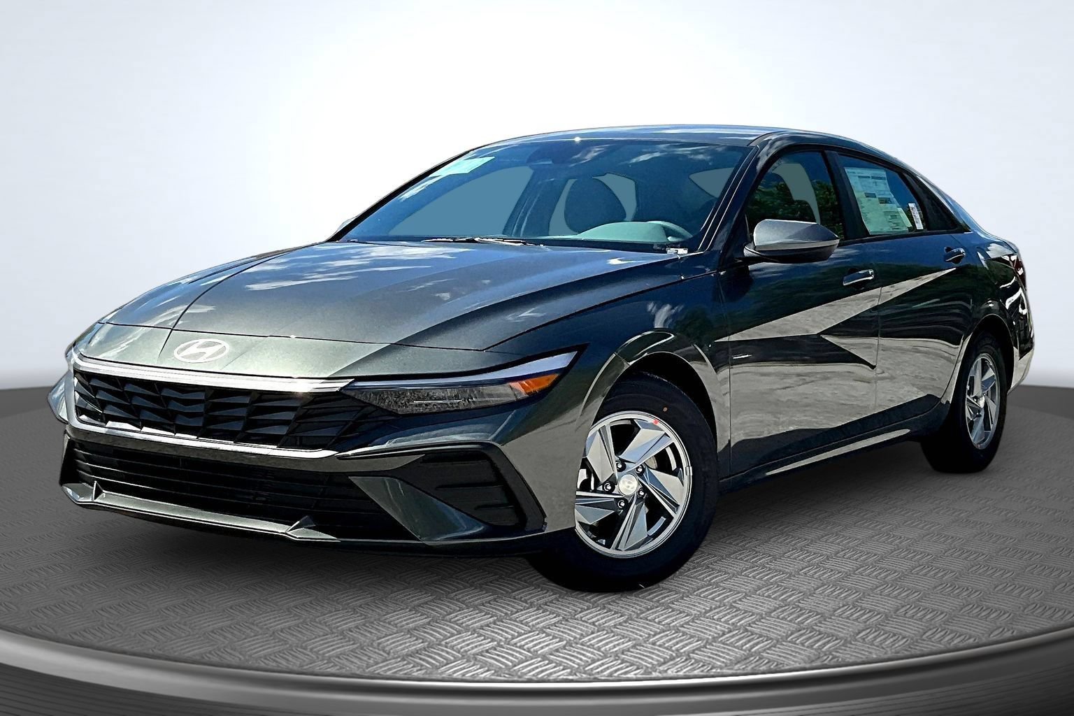 New 2026 Hyundai Elantra SE