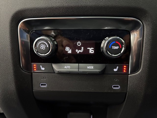 New 2026 Chevrolet Suburban High Country w/ Sun And Tow Package image 28