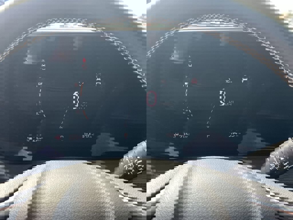 Certified 2024 Buick Encore GX Avenir image 11