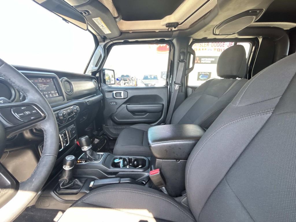 Used 2023 Jeep Gladiator Sport AWD/4WD image 3