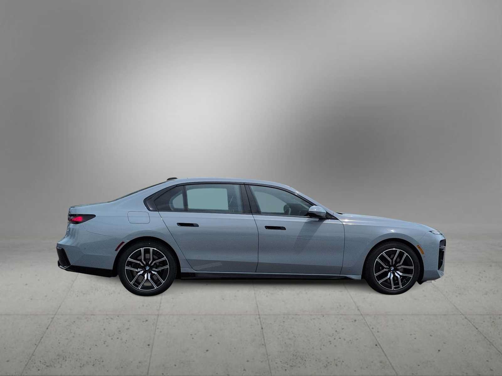New 2025 BMW 740i xDrive AWD/4WD image 9