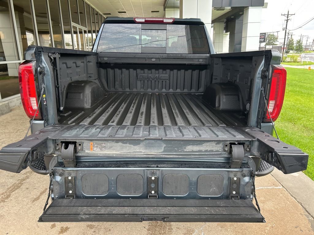Used 2020 GMC Sierra 1500 SLT RWD image 12