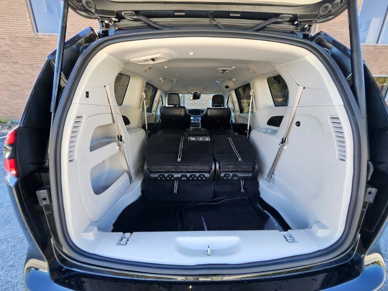 Used 2021 Chrysler Pacifica Touring-L FWD image 87