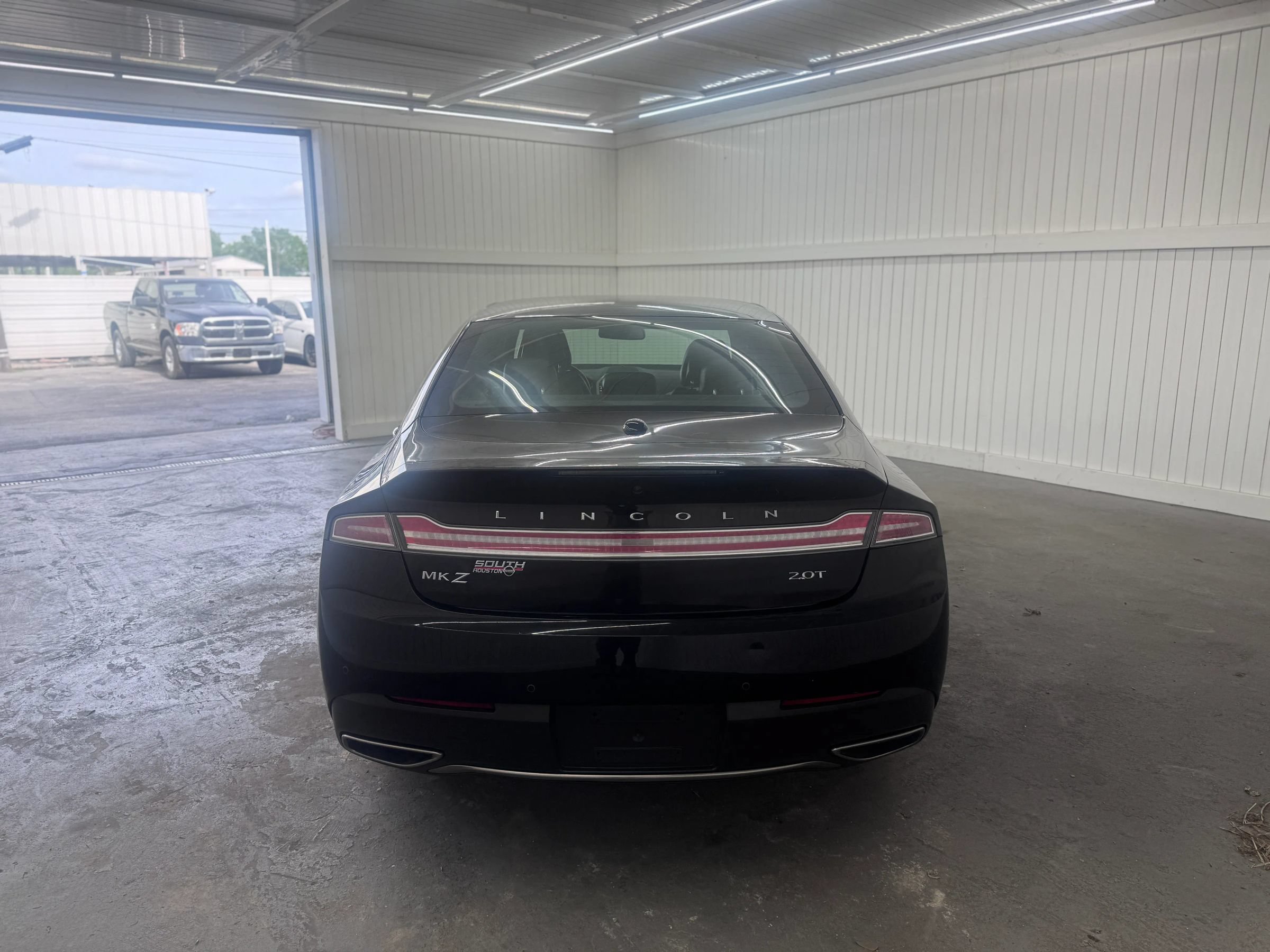 Used 2017 Lincoln MKZ Premiere FWD image 6