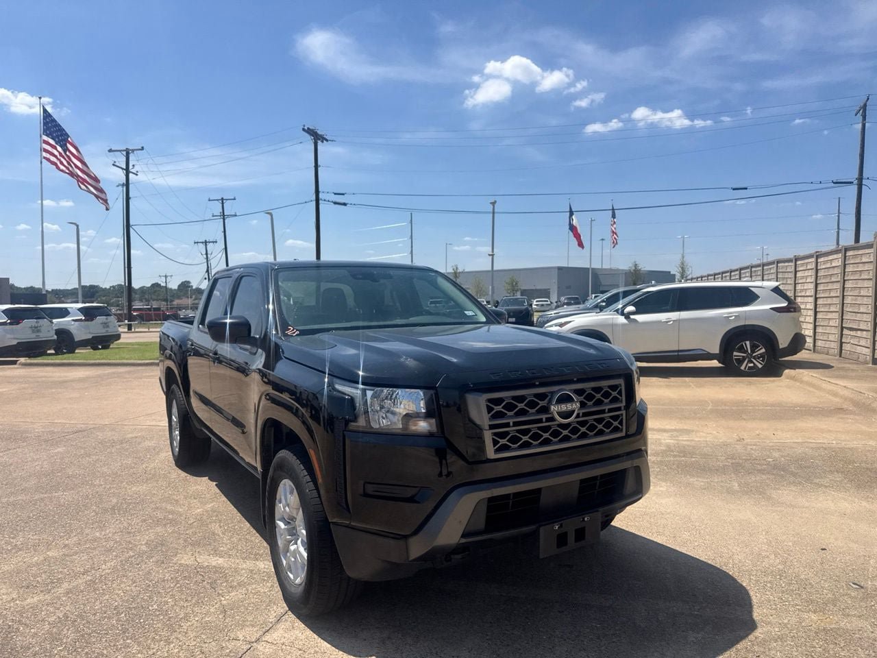 Certified 2022 Nissan Frontier SV AWD/4WD image 2